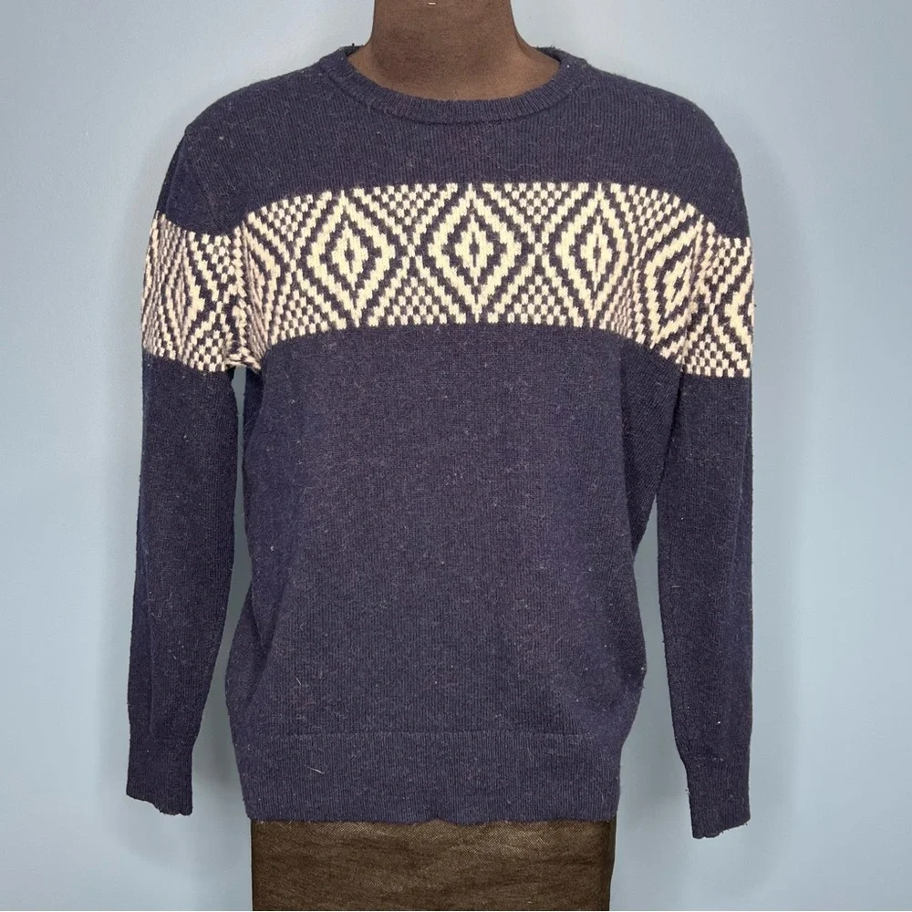 Men’s J Crew Always Intarsia Wool Fisherman Crew Neck Sweater Large Navy - Picture 5 of 10